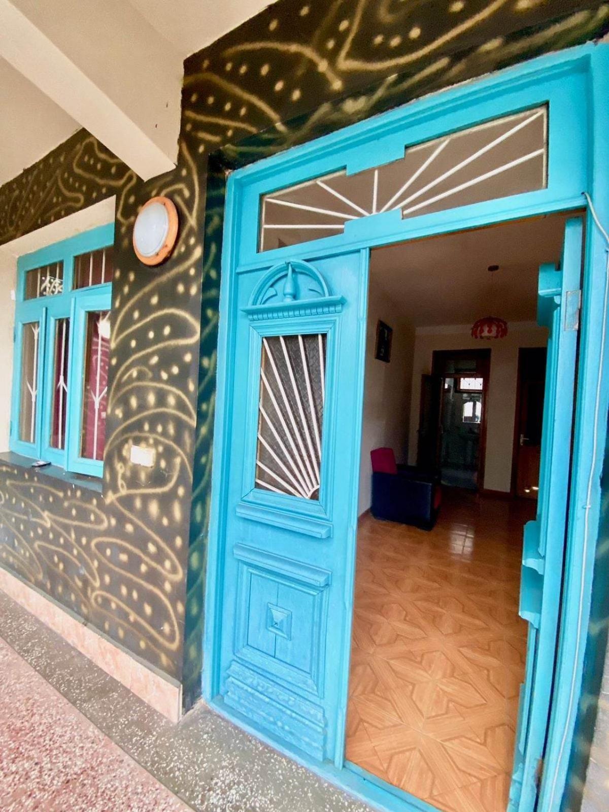 Nino And Ali Apartment Batumi Exterior photo